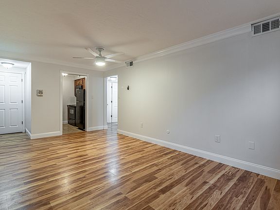 2nd image of 5410 Wellesley Ave APT 2