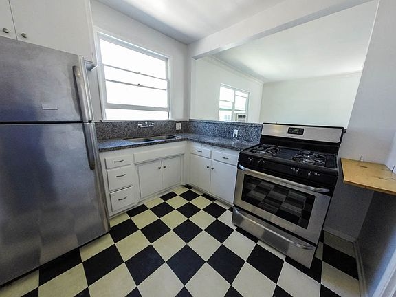 5th image of 1848 N Kingsley Dr APT 2