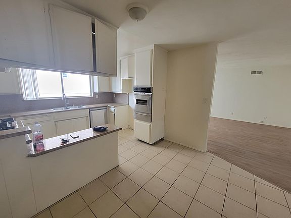 3rd image of 1472 S Bedford St APT 4
