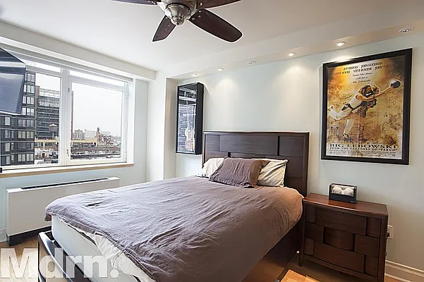 Sold by Mdrn Residential | media 7