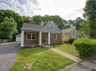 2441 Curry Rd, Schenectady, NY 12303