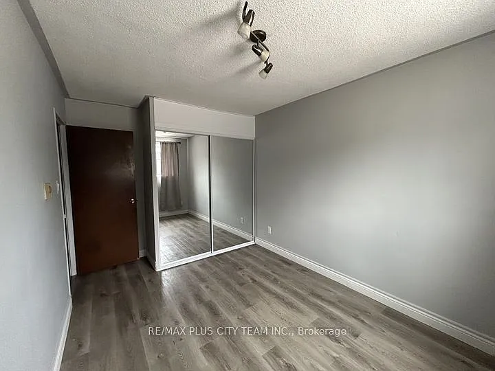 200 Park Rd N #101 — Photo 8