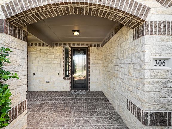 4th image of 306 Waterford Ln
