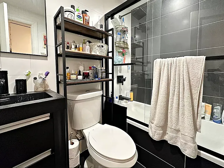 242 Covert St #1A — Photo 9
