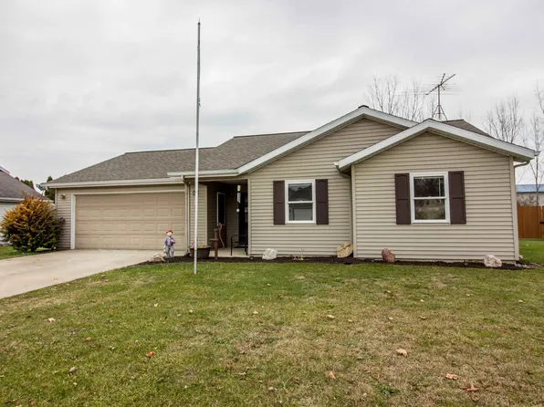 602 Follett Ln, Fremont, IN 46737