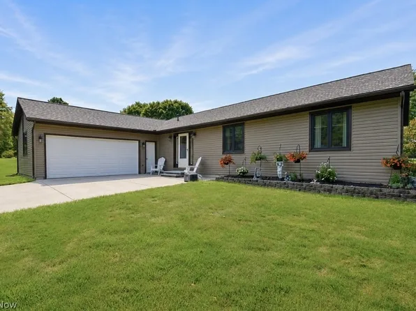 4700 Lockwood Rd, North Perry, OH 44081