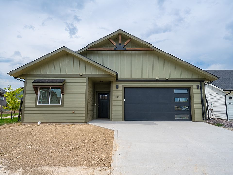 1st image of 824 Rivet Way