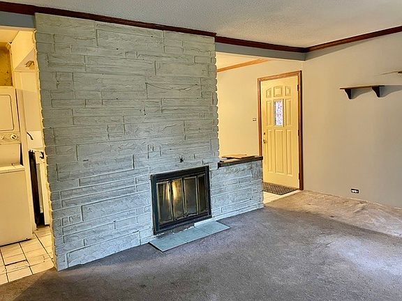 3rd image of 4521 Center Ave