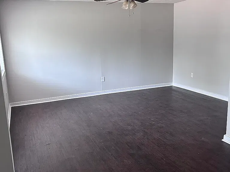 3 bed, 1100 sqft, $1,450 — Photo 3