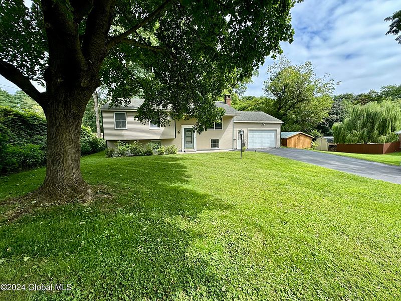 2nd image of 93 Hewitt Street