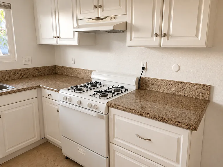 3726 Madison Ave #6 — Photo 4