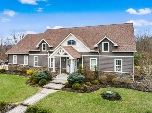 5678 Goss Rd, Sugar Grove, OH 43155