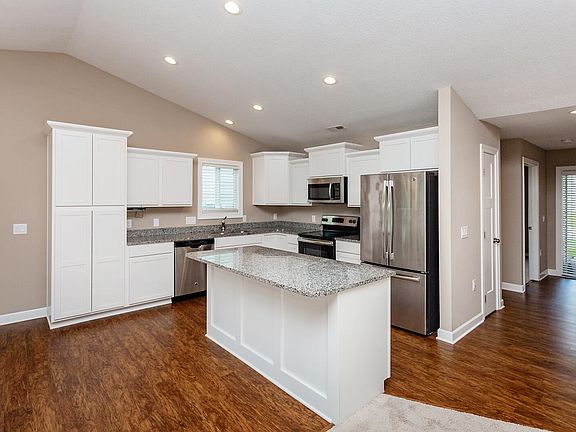 2nd image of 2233 E Highview Dr