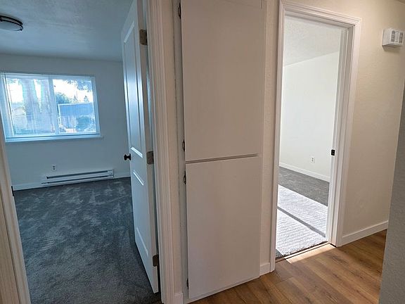 3rd image of 8327 9th Way SE