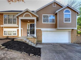 401 NW 41st Street Ter, Blue Springs, MO 64015