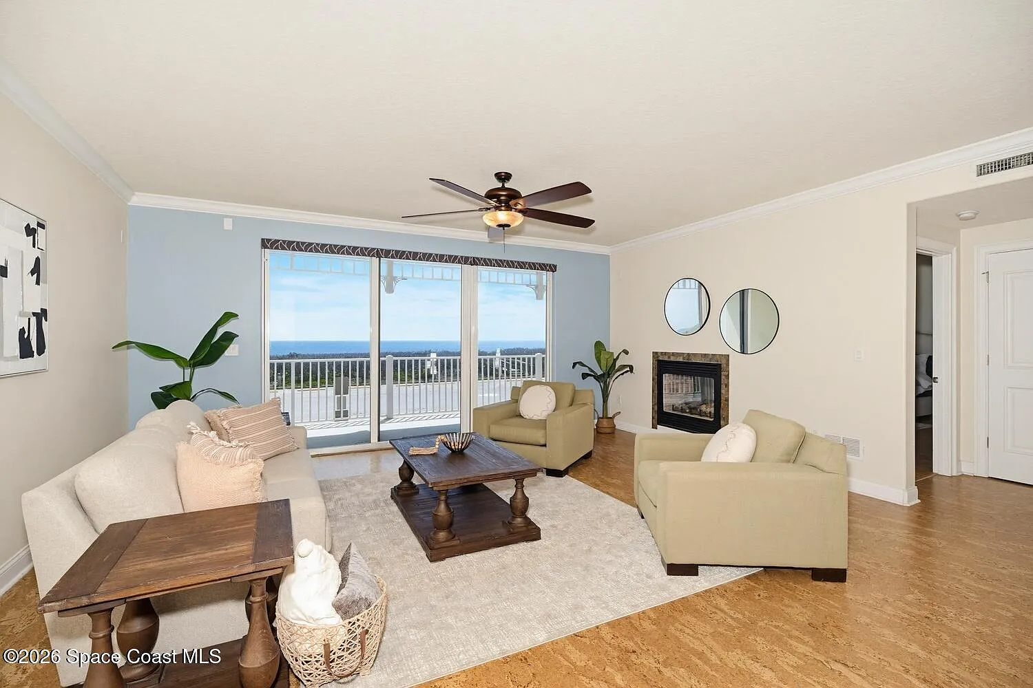 3 bed, 2.0 bath, 2263 sqft, $4,000 — Photo 2