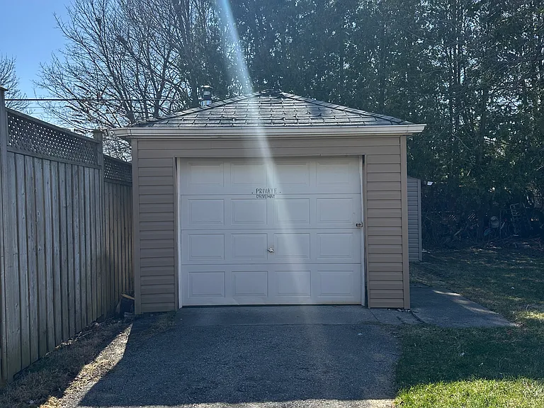 190 Highland Ave — Photo 14