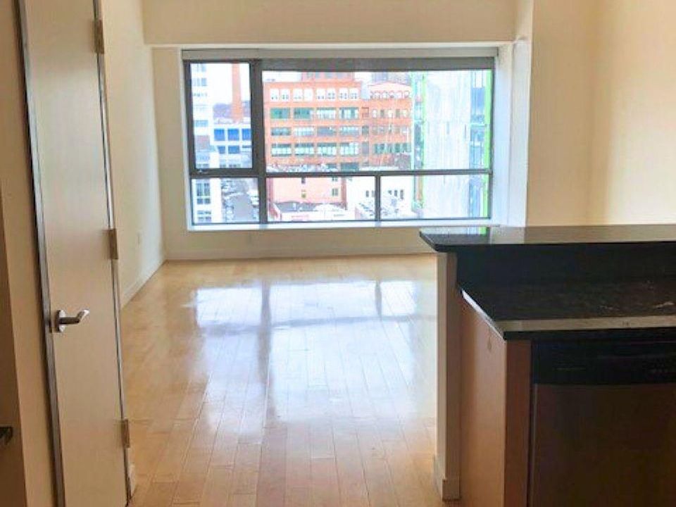 1st image of 68 Main St #809
