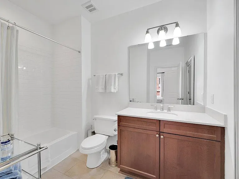 1903 Kenilworth Ave #111 — Photo 17