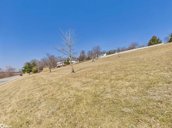 2 Riverview Dr, Nauvoo, IL 62354