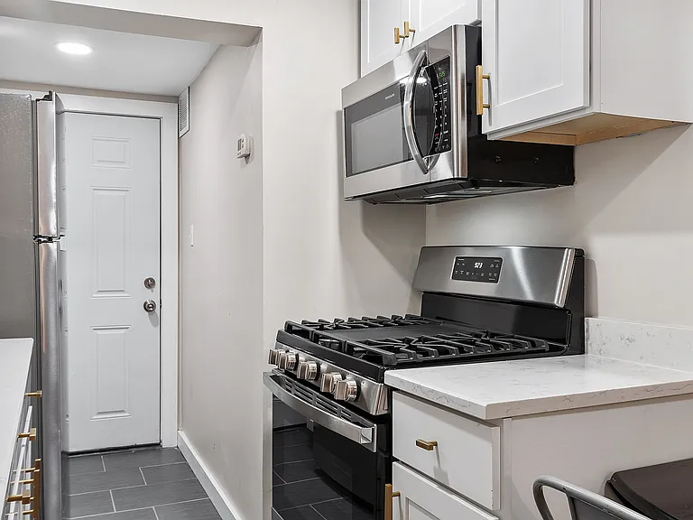 1 Hazel St #23L — Photo 8