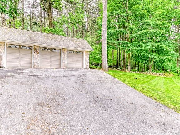 2nd image of 39 Arbor Ct