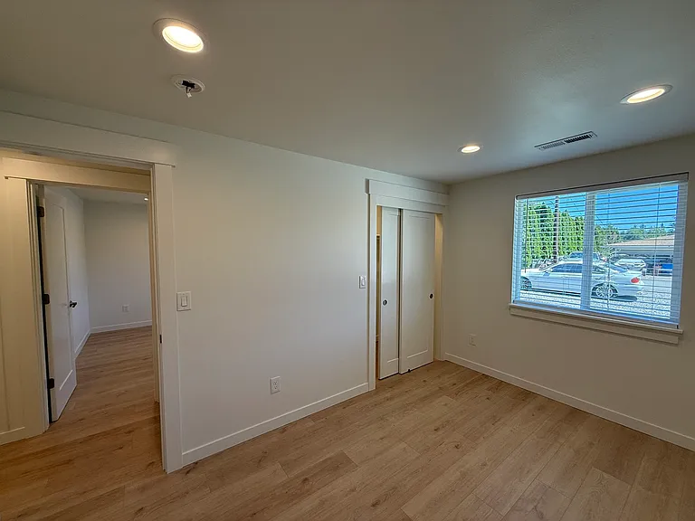 721 Iva Ln NE — Photo 30
