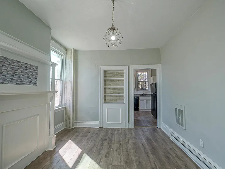 220 Shetland St — Photo 4