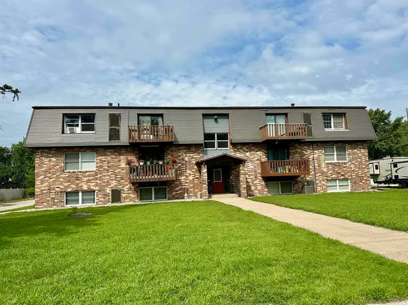 710 Geisinger Rd APT 12, Storm Lake, IA 50588