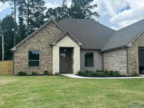 325 Saddle Brook Dr, Hallsville, TX 75650