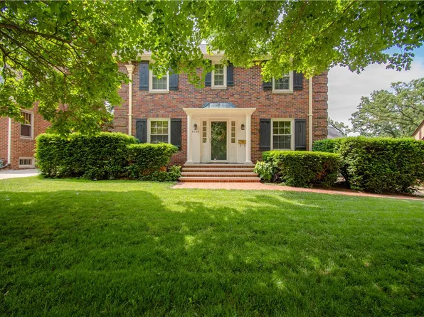 4724 Pleasant St, Des Moines, IA 50312