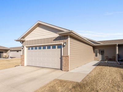 827 E El Dorado Ct, Sioux Falls, SD, 57108