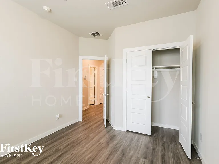 446 S Centro Cir — Photo 15
