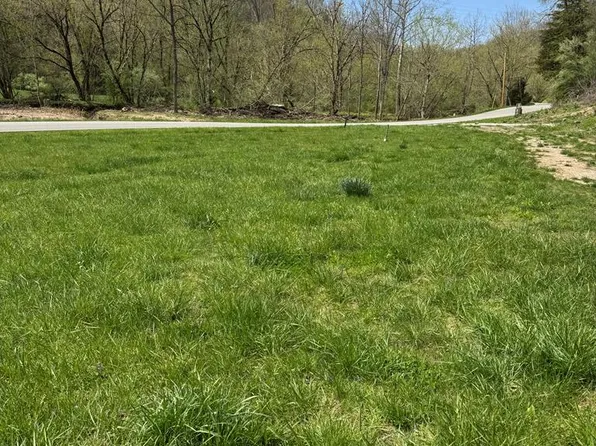 2209 State Route 3385, Prestonsburg, KY 41653