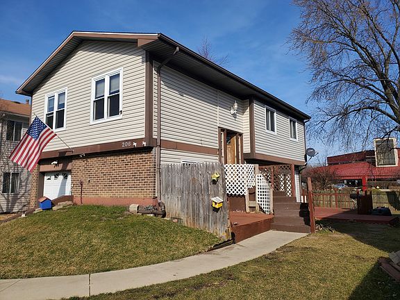 2nd image of 206 Far Hills Dr