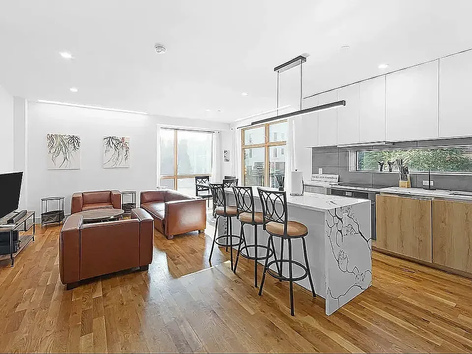 455 Franklin Ave #Townhouse 3
