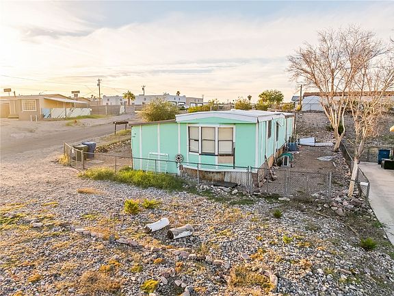 2nd image of 1368 Zircon Avenue