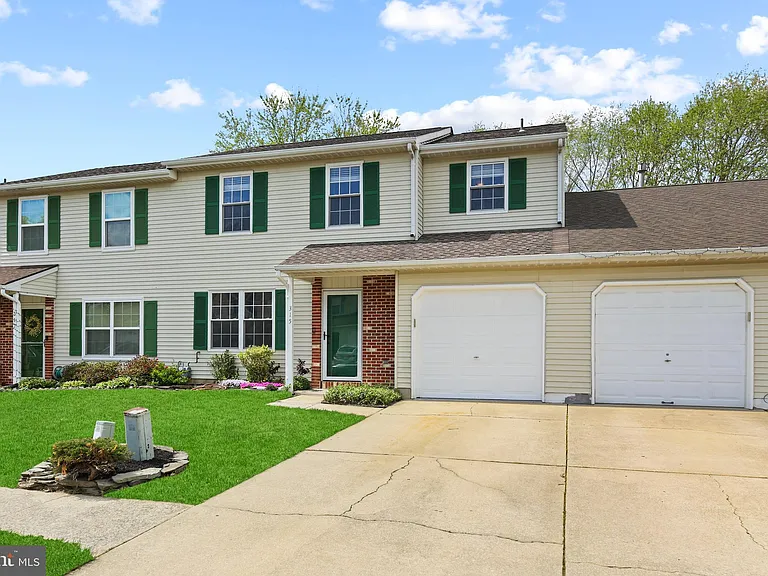 315 Catalano Ln — Photo 18