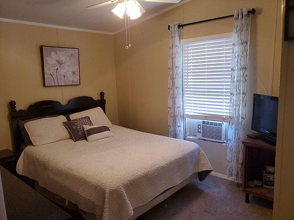 3rd image of 745 Artemediano St
