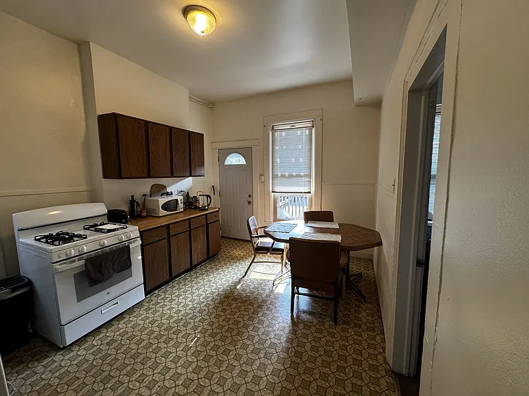 702 S Ada St #2 — Photo 10