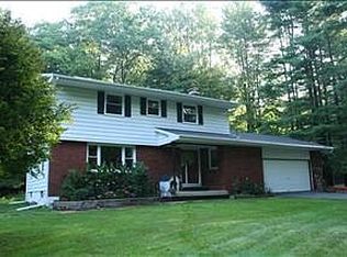 59 Lake Pleasant Dr, Staatsburg, NY 12580