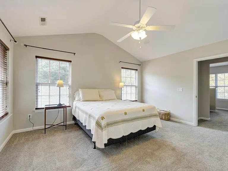 1100 Saint Pauls Parrish Ln — Photo 17