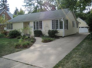 4130 Gilbert Ave, Western Springs, IL 60558