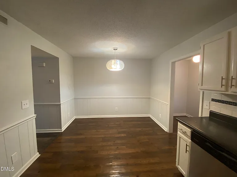 4036 Greenleaf St — Photo 8