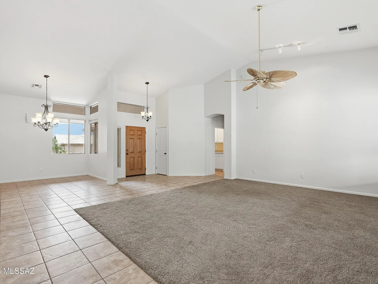 2 bed, 2.0 bath, 2386 sqft, $2,700 — Photo 4
