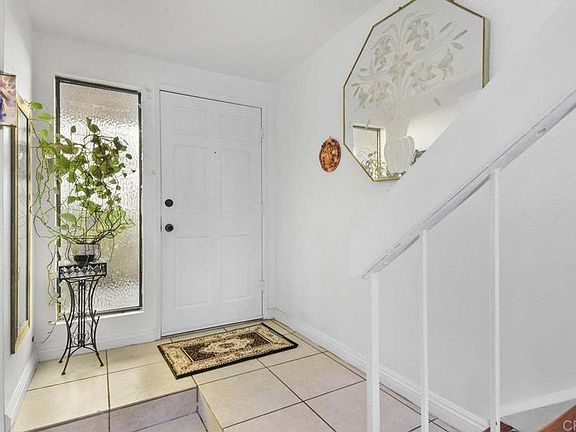 4th image of 389 Shady Ln #1