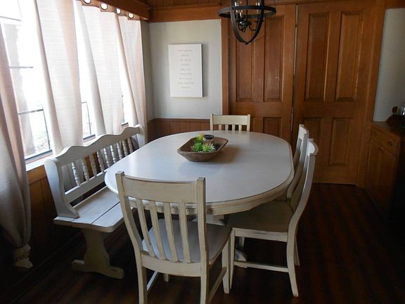 5th image of 115 E Pierce St #117