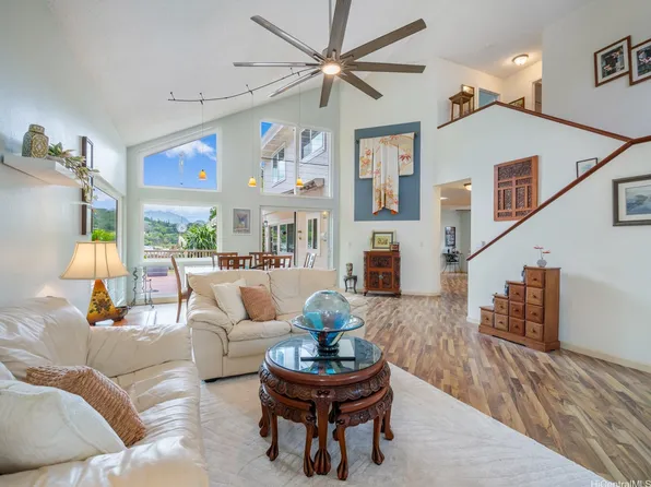 1586 Paukiki St, Kailua, HI 96734