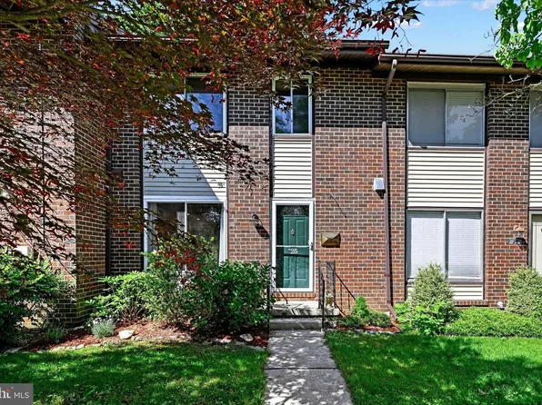 25 Strabane Ct, Parkville, MD 21234