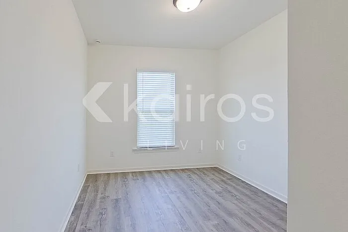 215 Peppercorn Way — Photo 16